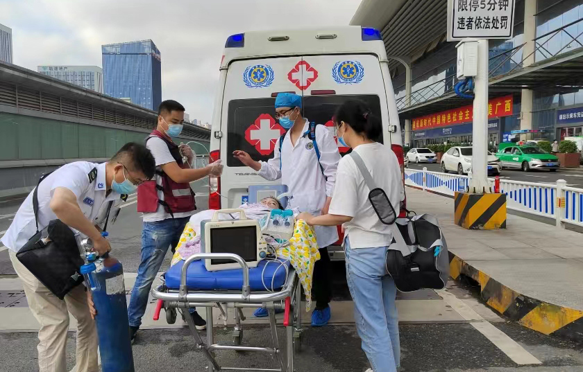 防城港救护车出租公司